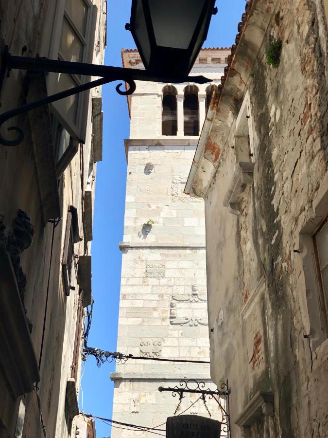 Seayou!***Charming 1-Bedroom Rental Unit In The Old City Center Of Cres Dış mekan fotoğraf